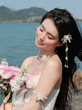 フラワービーズデザインのトレンド感溢れるアームバンド【パール・フリンジ・ウェディング用】