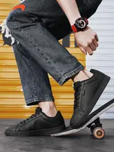 シンプルなデザインのメンズスニーカー【耐磨耗・軽量・カジュアル】