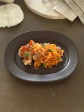 シンプルなオーバルプレート【陶器製・浅型・デザートや料理用】