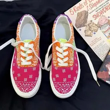 カラフルな花柄のキャンバスシューズ【女性用・春夏・レトロデザイン・カジュアル】（セットアップ対応）