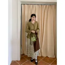 春にぴったり！レトロなデザインの長袖ブラウス【フリル付き・二重構造】