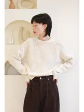 優雅なフィット感の全羊毛セーター【ラウンドネック・ショート丈・ゆったりタイプ】（セットアップ対応）