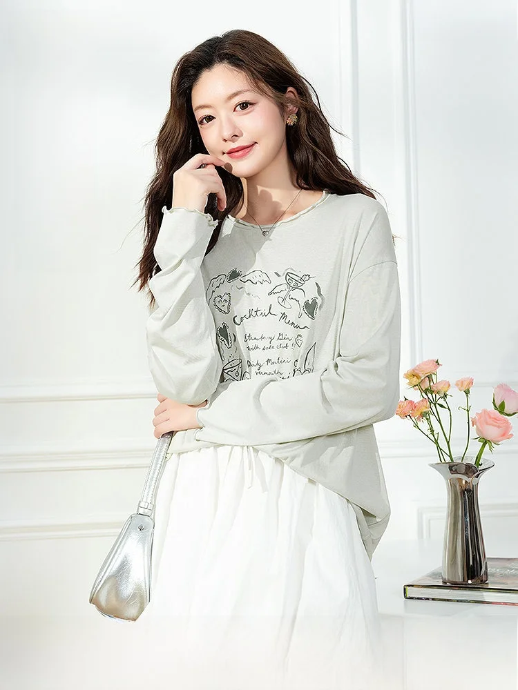 手作りtシャツの写真を美しく撮るには？ラフな手描きプリントTシャツが通勤に最適な理由