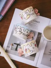 手描きケーキ犬デザインのコーヒーカップ【かわいい・デザイナー作・ギフトに最適】