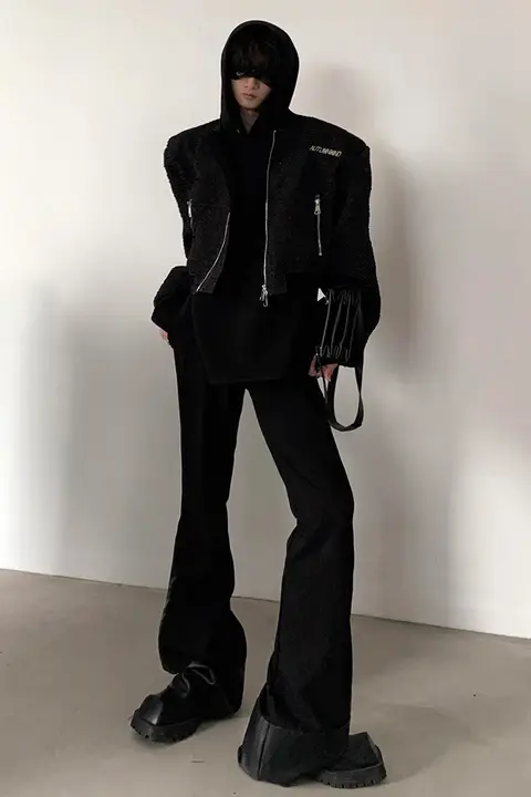 デザインポケット付き メンズショートフライトジャケット【肩パッド・金属ファスナー・ハイストリートスタイル】