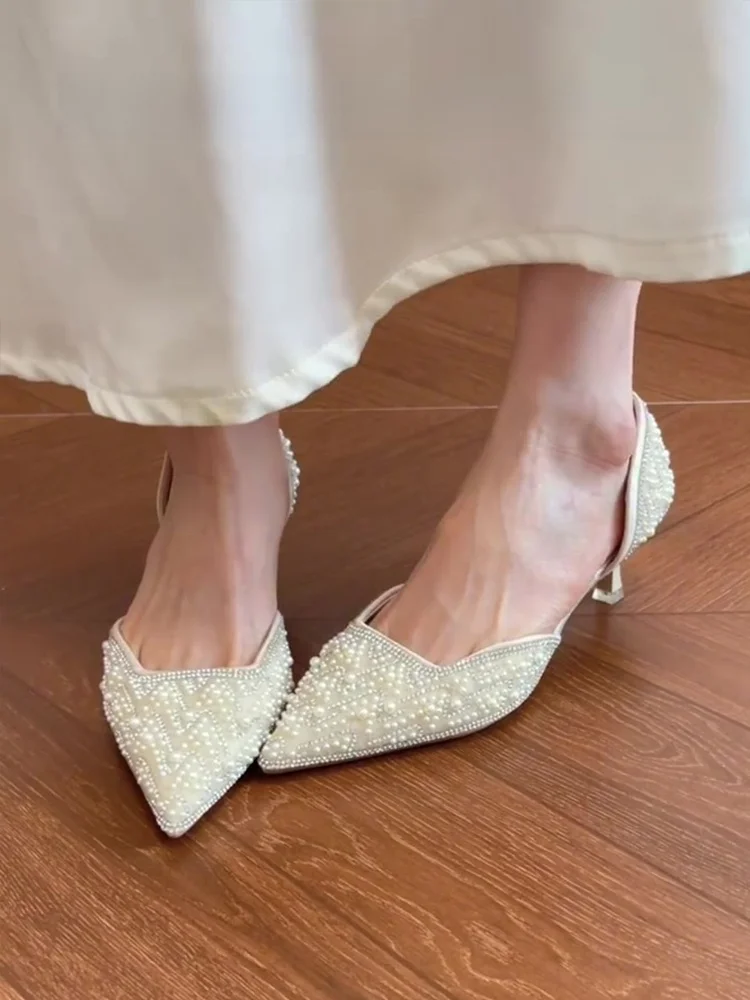 ハイヒールを選びながら脚を美しく見せるには？