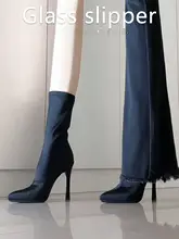 高めヒールのショートブーツ【ポインテッドトゥ・細ヒール・エラスティック・黒サテン・履きやすい】