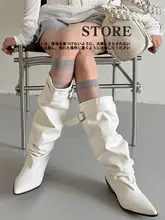 本革製 デザイン性の高い ポインテッドトゥ ウエスタンブーツ【皺加工・高筒・バックル付き・ブロックヒール】