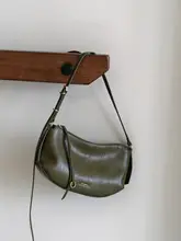 高級感漂う女性用ショルダーバッグ【小ぶりな餃子型・通勤・斜め掛け対応】