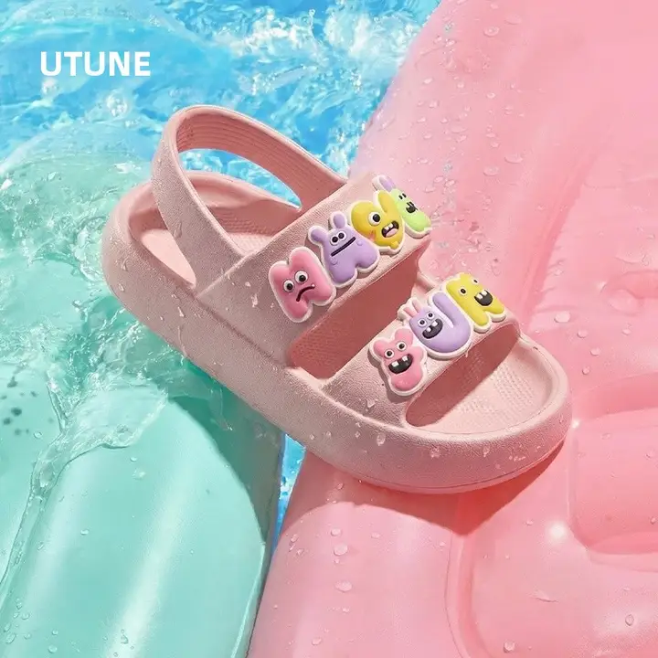 キッズ用おもしろいモンスターサンダル【夏用・ソフトソール・防滑・水辺用】