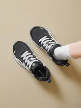 ブラックスポーツシューズ【厚底・軽量・秋用・女性用】