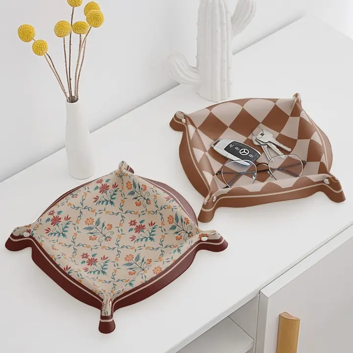 フレンチシンプルデザイン 鍵収納トレー【レザー・玄関・リビング用・小物収納】