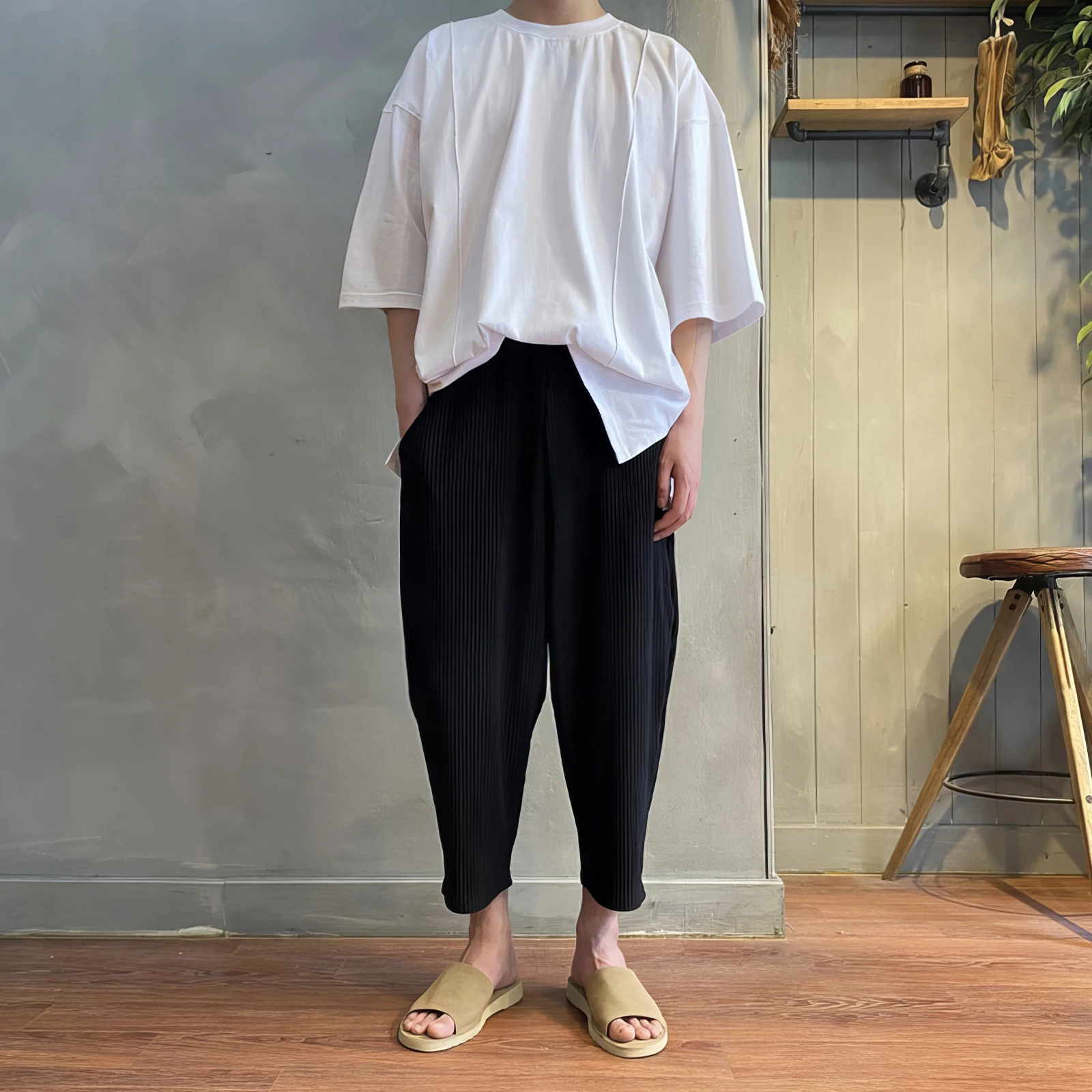 スマートアンクルパンツとスキニーピンクパンツ、どちらが通勤に最適？