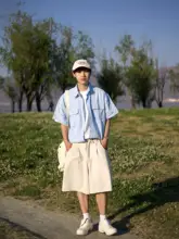 シンプルで清潔感のある無地の短袖シャツ【男女兼用・夏用・コットン・ルーズフィット】