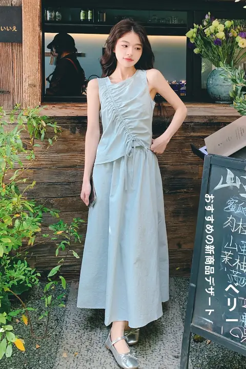 夏にぴったり！女性用 青いタンクトップ＆ハイウエストスカート【体型カバー・気質アップ】（セットアップ対応）