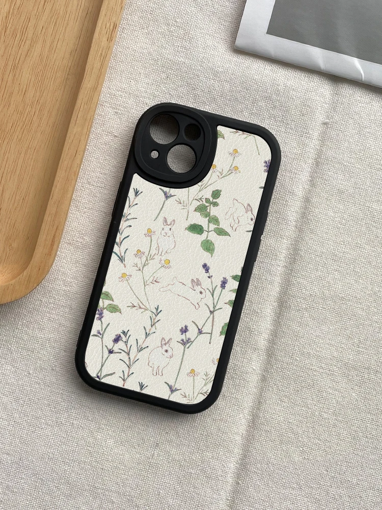 iPhoneケース 手帳型 かわいい どう選ぶ？「小さな生花ウサギ」がもたらす、日常の小さな幸せとは？