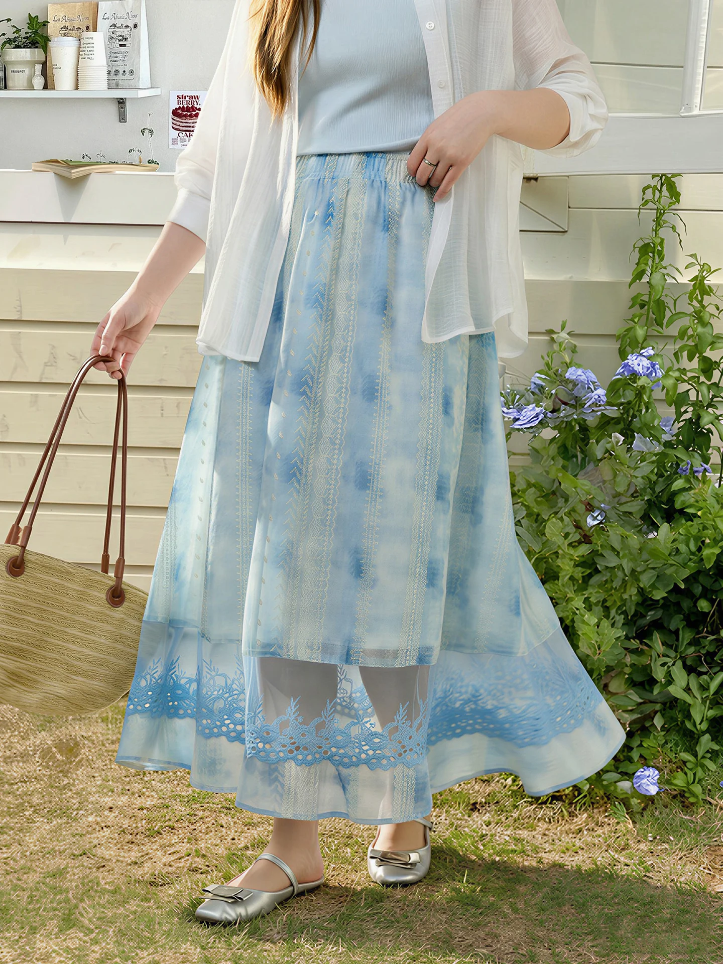 刺繍レース付きマキシスカート：夏のリゾートスタイルで肌触りと通気性を両立