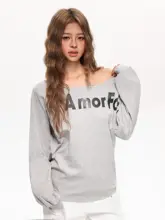 春用デザインのオフショルダー長袖Tシャツ【ゆったりフィット・斜め肩・女性用】
