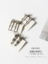 高級感あるシルバーのヘアクリップ【サイドバング・華やか仕上げ】