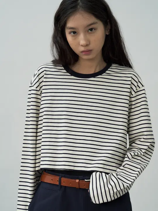 WITHSUUGAR 環境に優しい ブラック＆ホワイトストライプ 短丈長袖Tシャツ【クラシック・カジュアル】