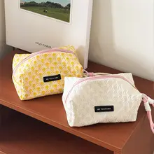 向日葵デザインの化粧ポーチ【携帯用・ハンドル付き・キャンバス素材】