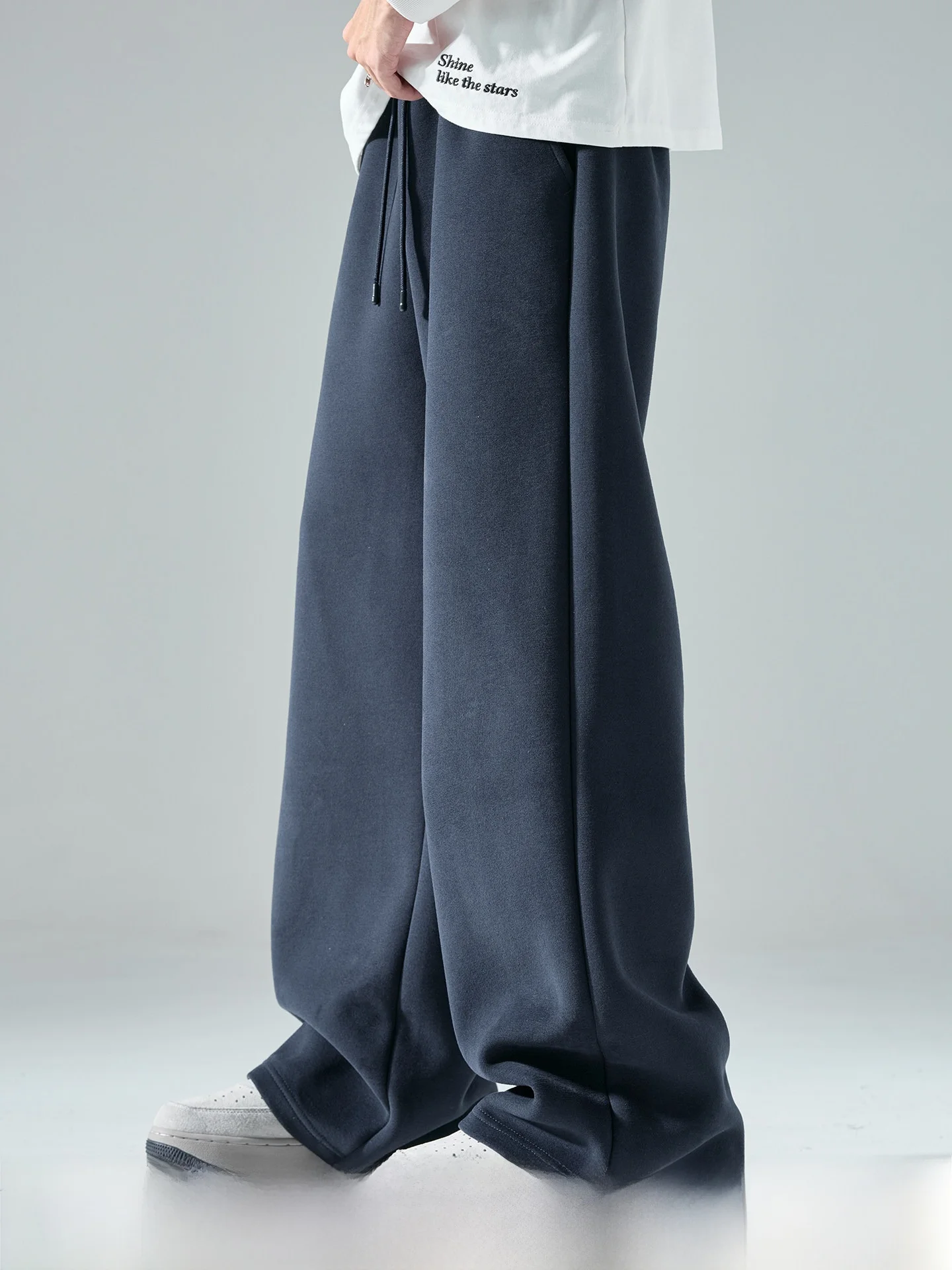 メンズスウェットパンツ カジュアル プレゼンテーション：SZONの秋冬用ゆったりデザインが実際の着用感をどう評価するか
