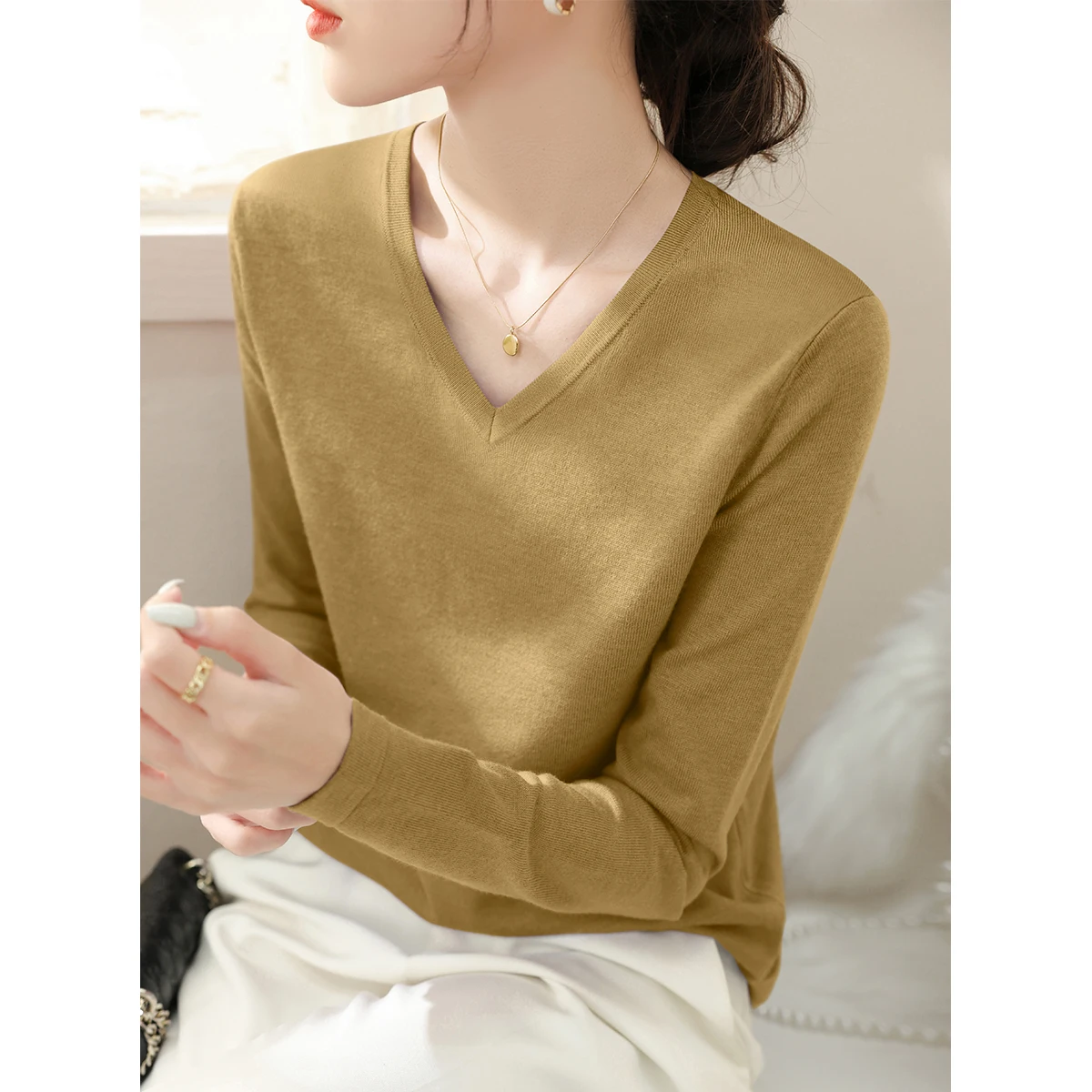 ニットカーディガン コーデ 完全ガイド｜フランス風Vネックの着こなし術