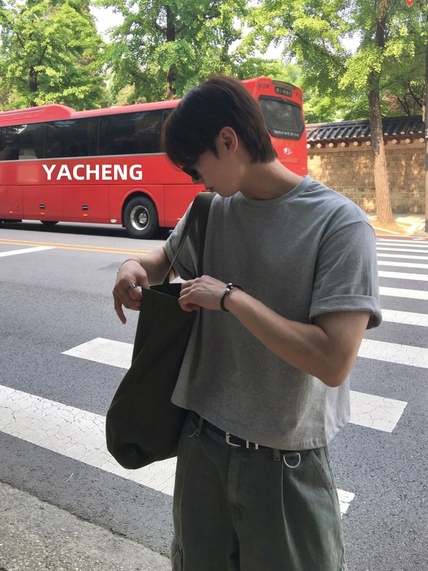 極上の柔らかさのショート丈Tシャツ【男性用・カジュアル・丸首・韓国風】