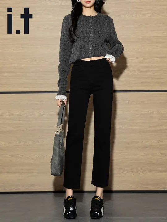 高腰ストレートデニムパンツ【女性用・黒・スリムフィット・九分丈】