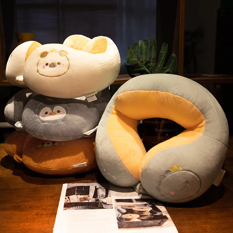 可愛いデザインのU型枕：首サポートと旅行シーンでの快適性を実証