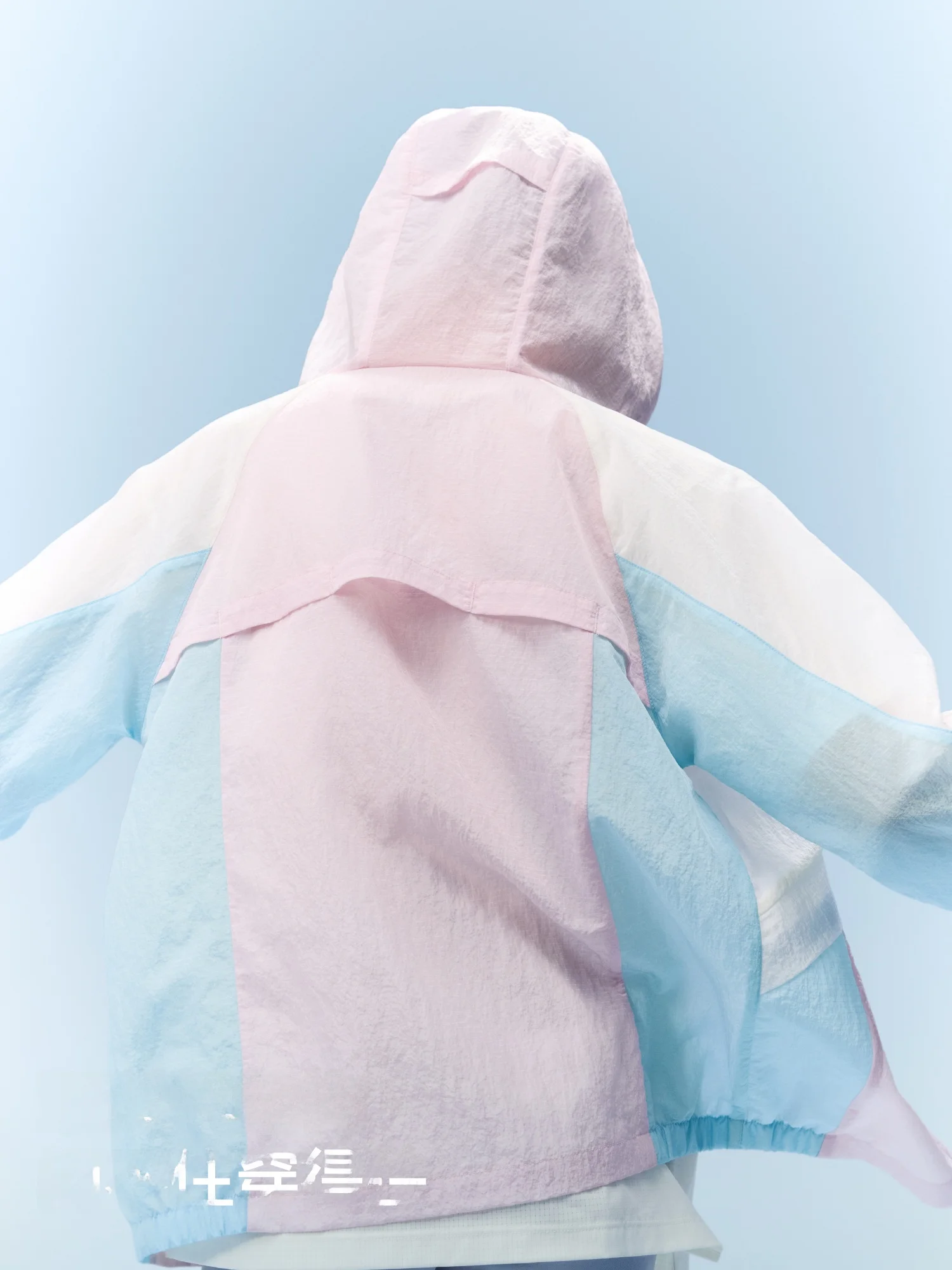 UVカット羽織もので涼しい夏をどう過ごす？子どもにぴったりの防風・防日焼けジャケットの選び方