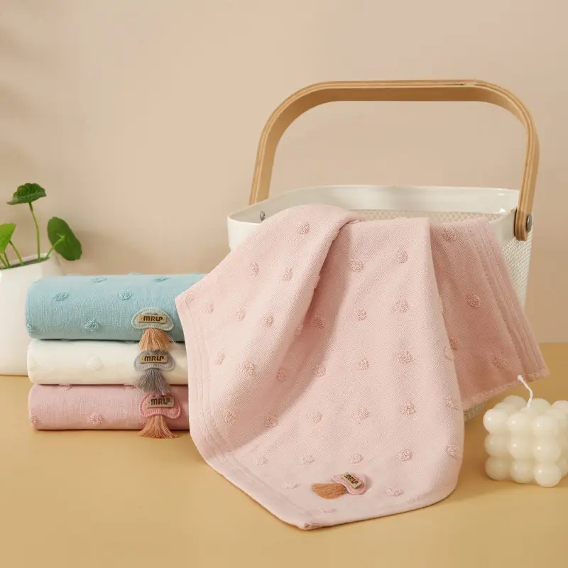 汗拭きタオルの使い方と材料：柔らかく吸水性抜群の  マッシュルーム刺繍デザインガーゼコットンタオル