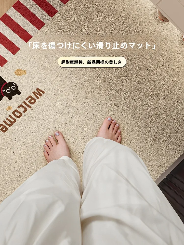 猫デザインの防滑玄関マット：ペット用カーペットの滑り止め性能と実用性