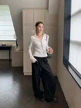 白色ドット柄ポロネック長袖Tシャツ【秋冬用・フィットデザイン・ショート丈】