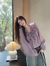 フリル付きVネック紫色ブラウス【秋用・高級感・個性的デザイン】
