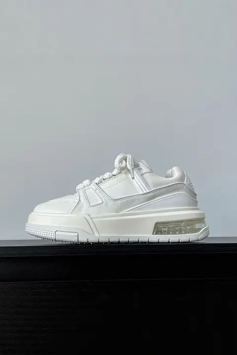 厚底デザインのメンズスニーカー【快適なエアクッション・感・カジュアル】