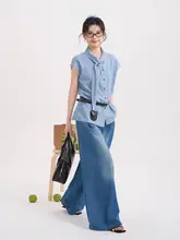 ストライプデザインのデニムシャツ【夏用・フリル袖・通勤スタイル】