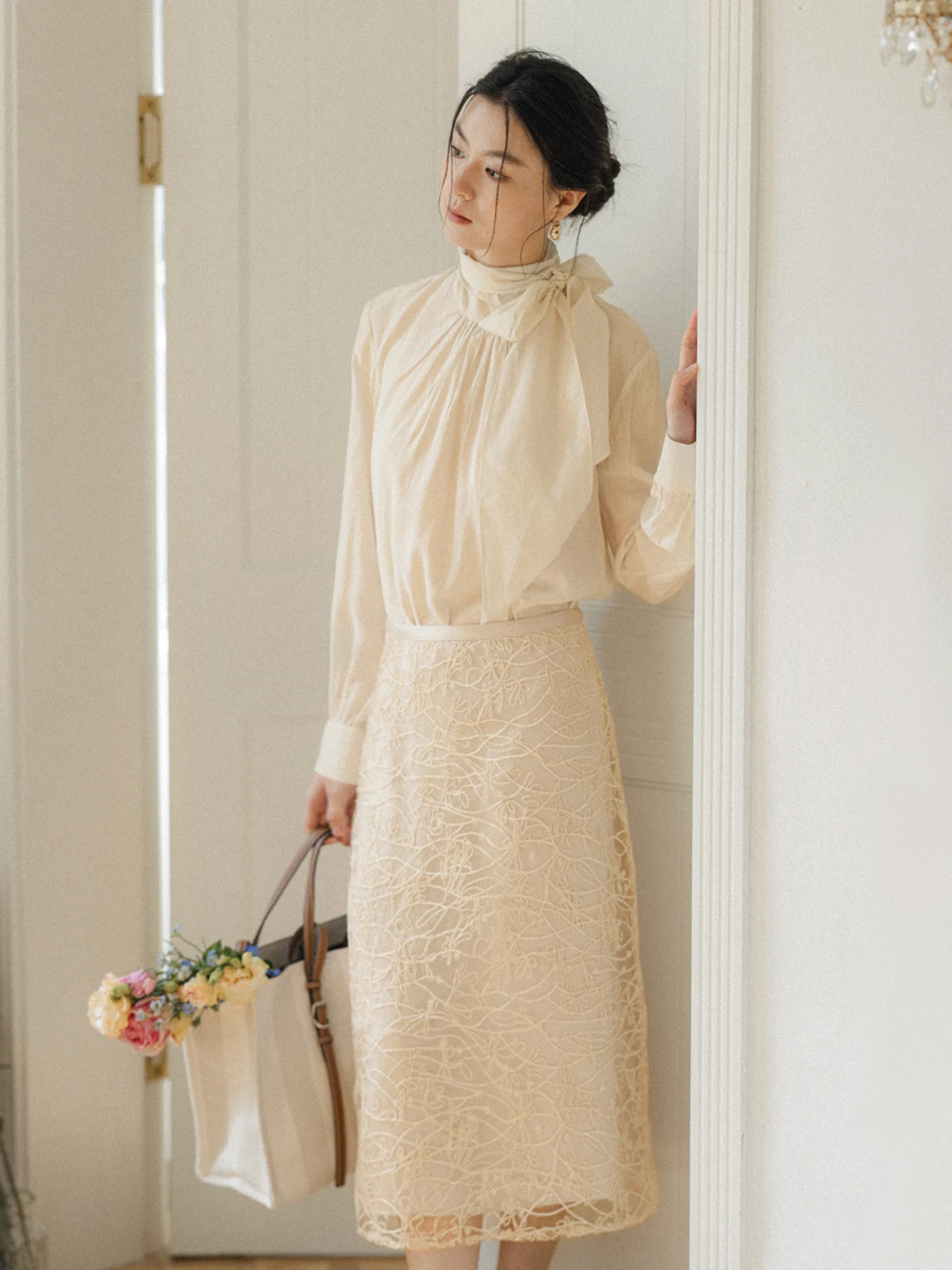 ロング丈スカートを選ぶときに迷うのは、本当に「どんな場面で着るか」？