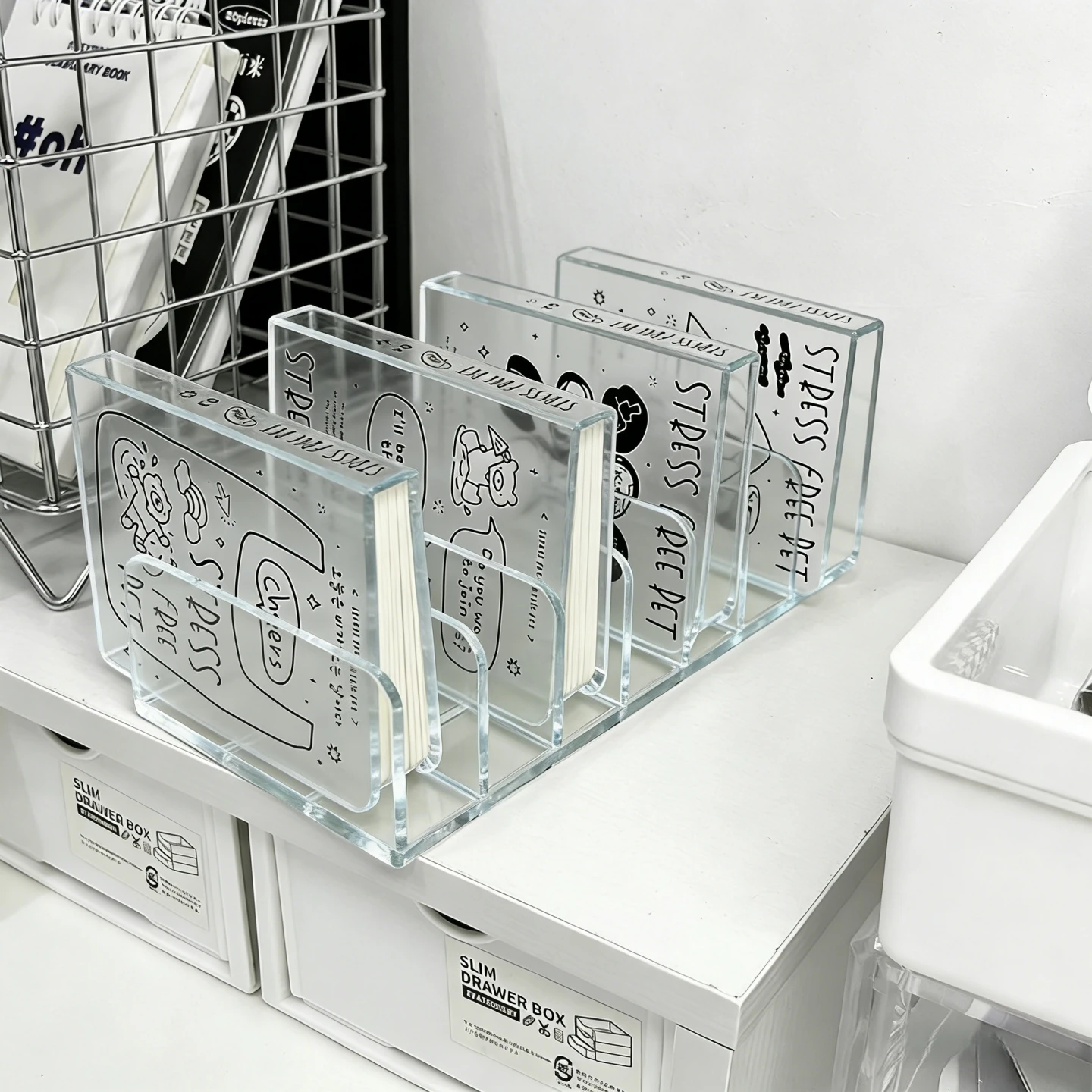 おたよりボードの使い方と選び方：KOMEK 4519A デスク用手帳収納ラックの実際の使い方と比較