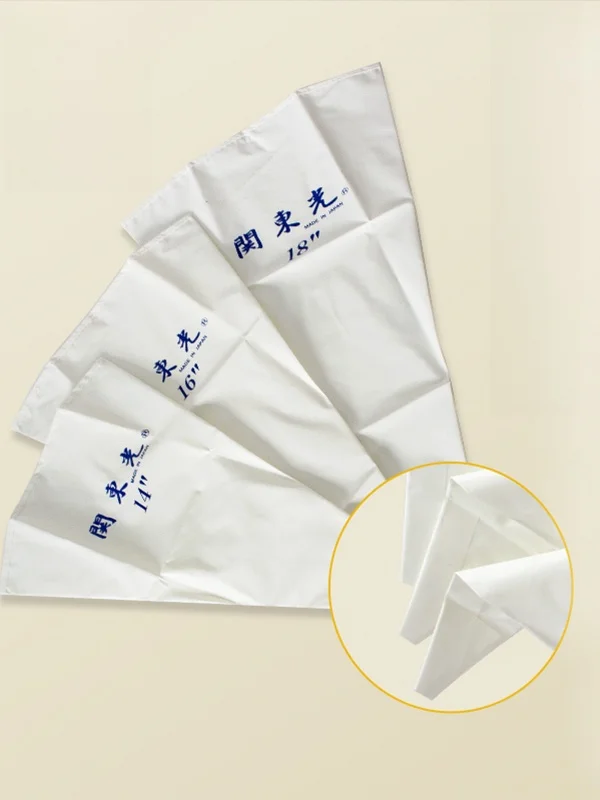 三能デコレーション用絞り袋：14cmから20cmまで多用途で使えるサイズセットの実用性