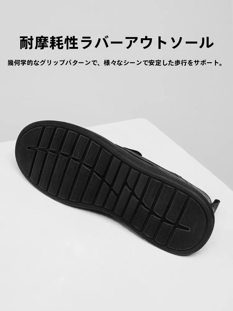 コールマンサンダル：牛皮革製の低帮レザーサンダルが提供する快適性と耐久性