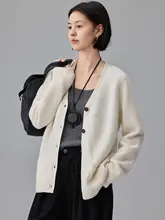 100%羊毛カーディガン【Vネック・ゆったりシルエット・ニット】（セットアップ対応）