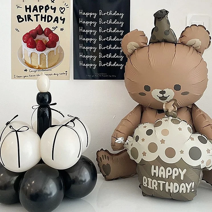 可愛い茶色のクマ型アルミ風船：誕生日に贈る女の子向け装飾風船の選び方と実用性