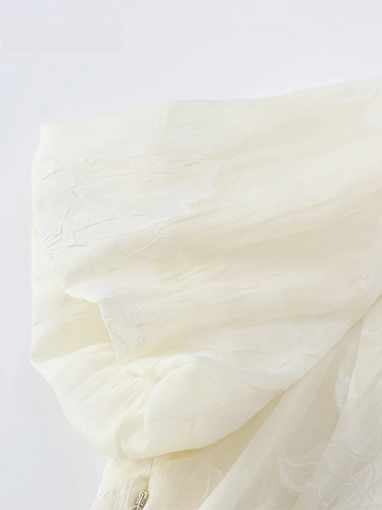 70歳結婚式に着る服は、和服か洋服か？今こそ選ぶべき「上品で自然な」ワンピースとは
