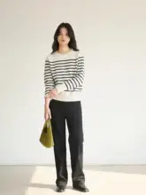 極上の柔らかさのストレートデニムパンツ【スリムフィット・快適な着心地】