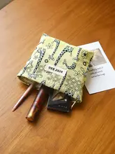可愛らしいポーチ【旅行用・化粧品収納・小型・リップ用インナーポケット付き・洗面用】
