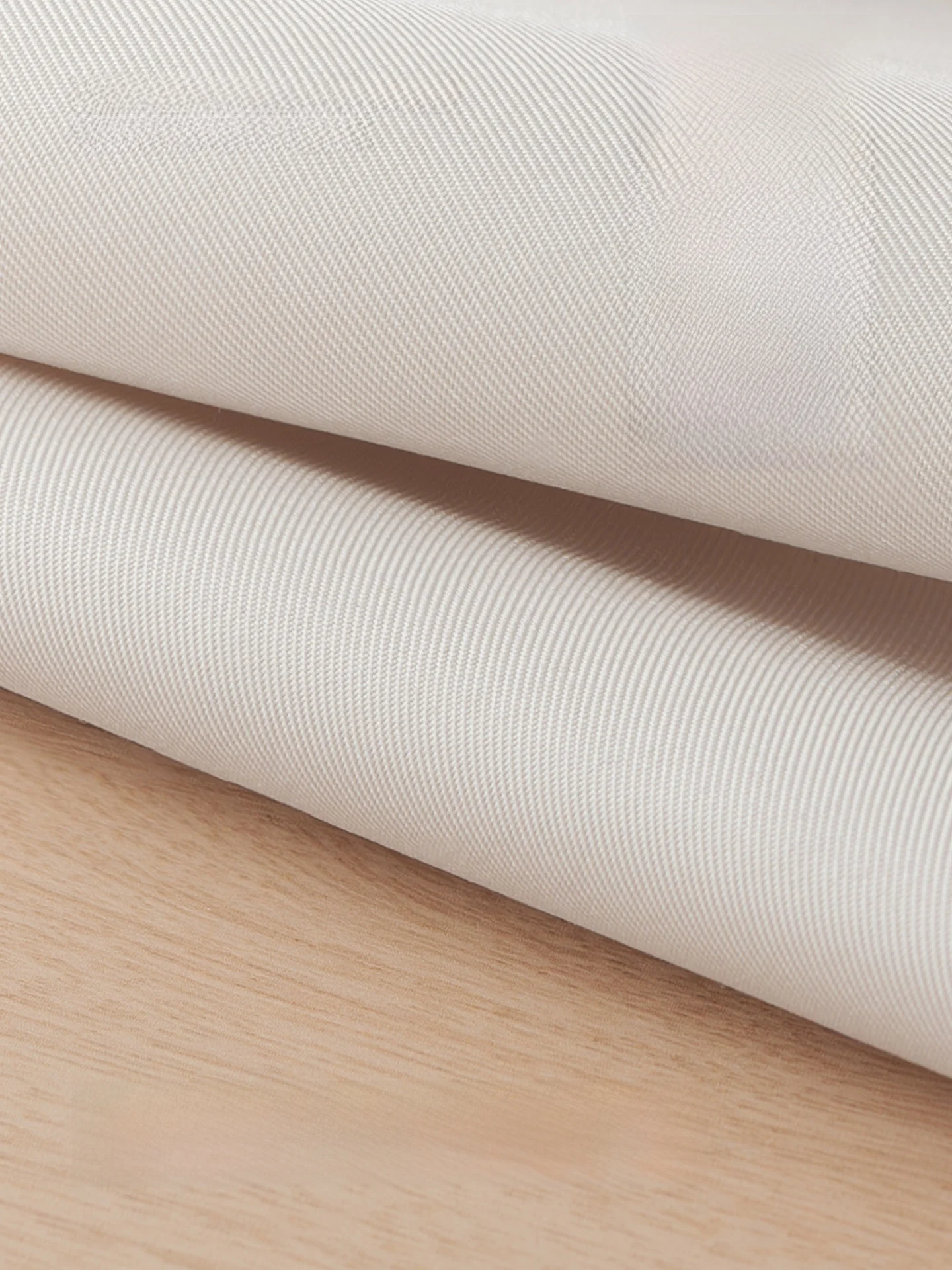 服を取り出しやすい収納に最適なLazy Corner圧縮袋の実用性と仕組み