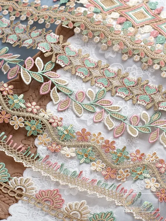 カラフルなポリエステル刺繍レース【手作り服飾・民族風デザイン】