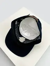 平らなトップの刺繍入りキャップ【男女兼用・日よけ・レトロデザイン】
