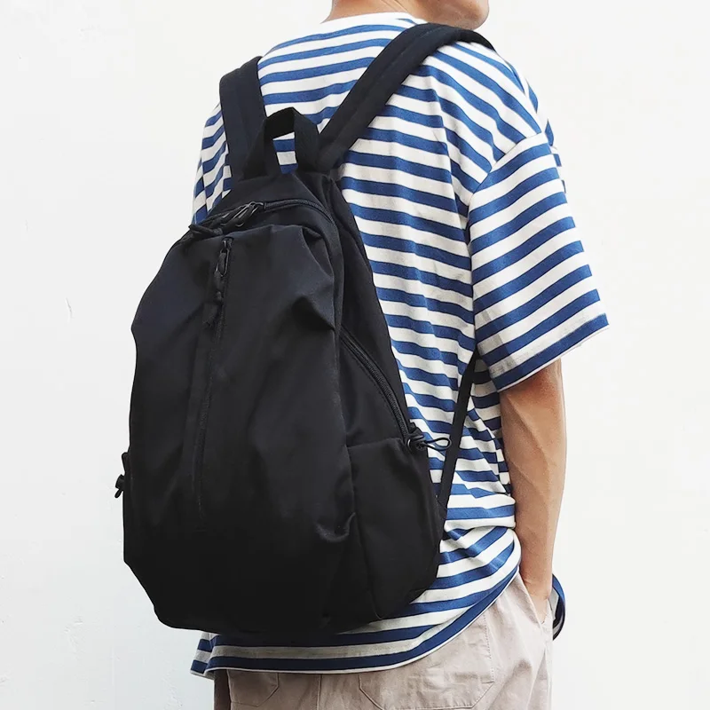黒リュックメンズを選ぶときに迷うのは、本当に「黒」なのか？